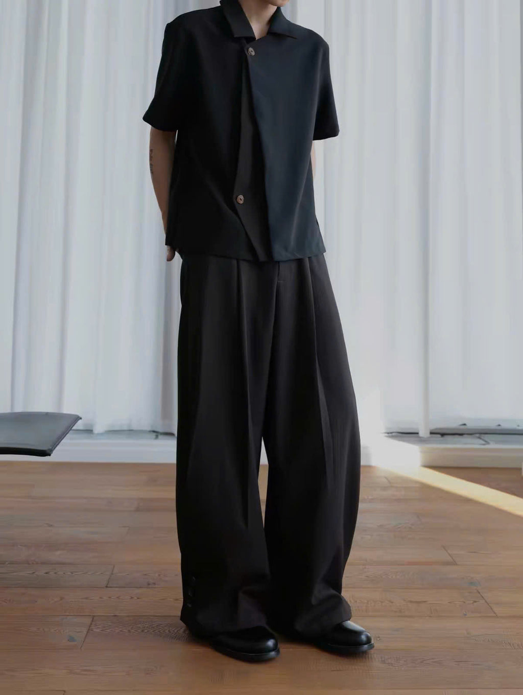 Pleated Buttoned Down Trousers