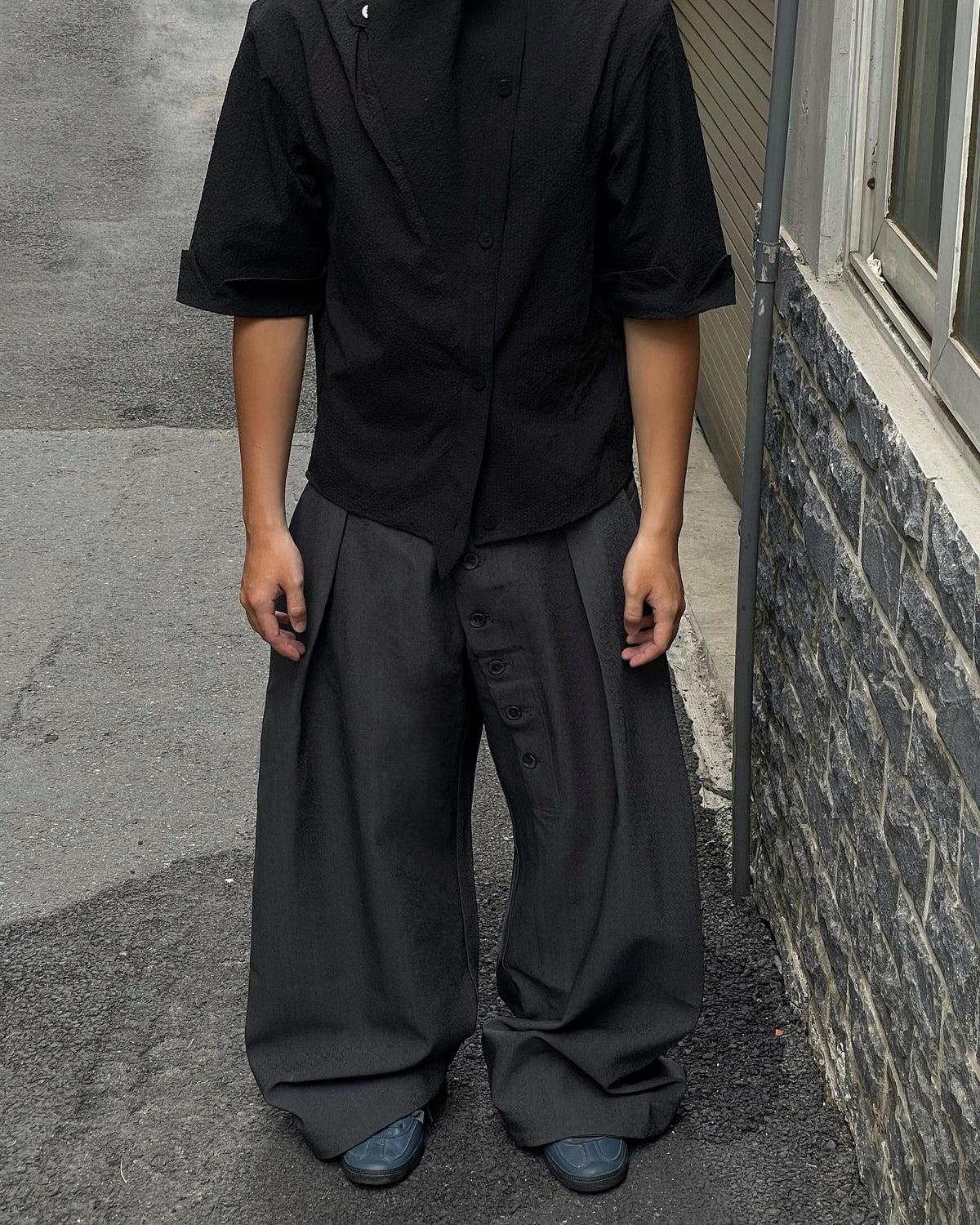 Loose Fit Pleated Buttoned Pants
