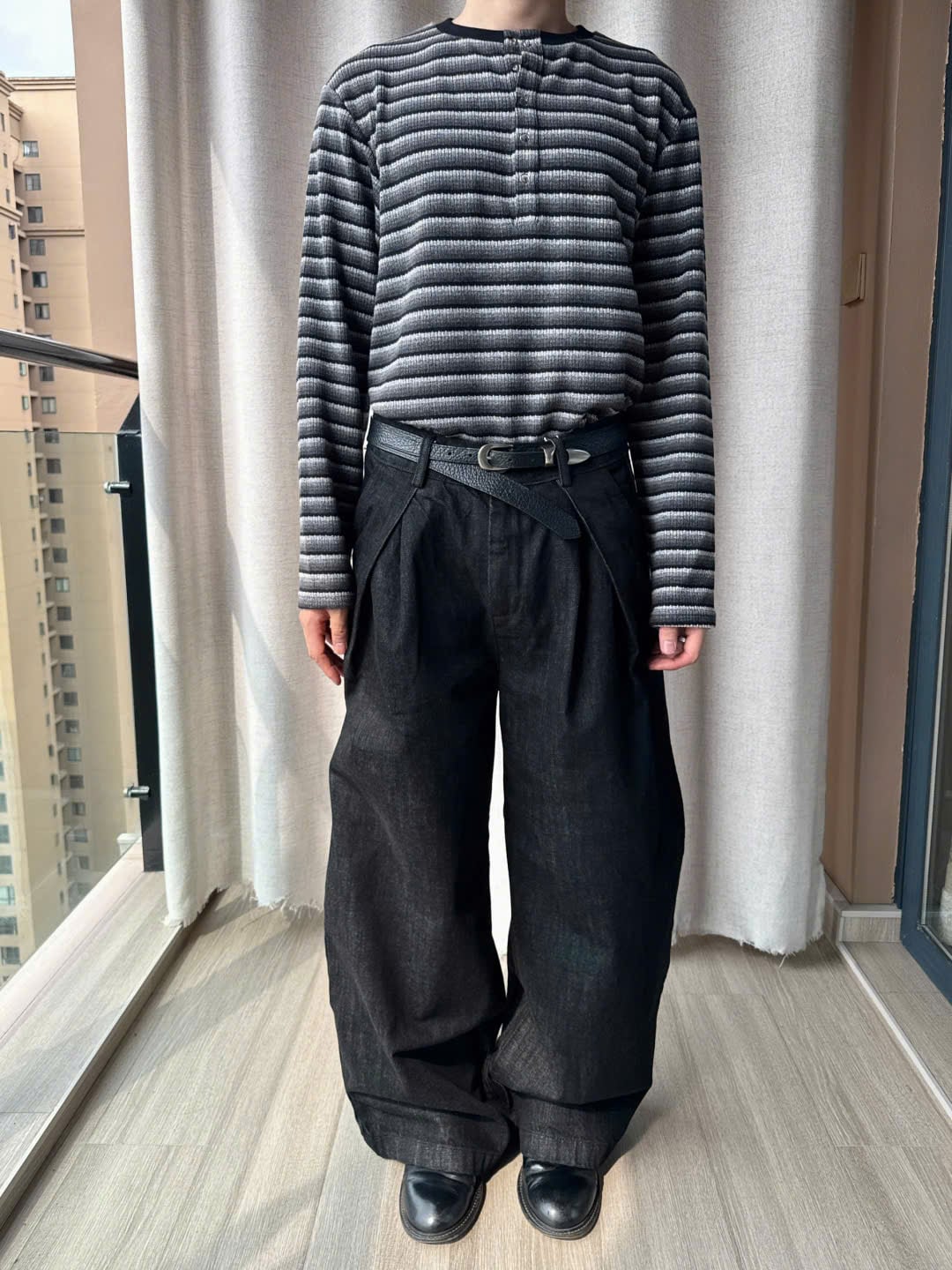 Pleated Baggy Denim