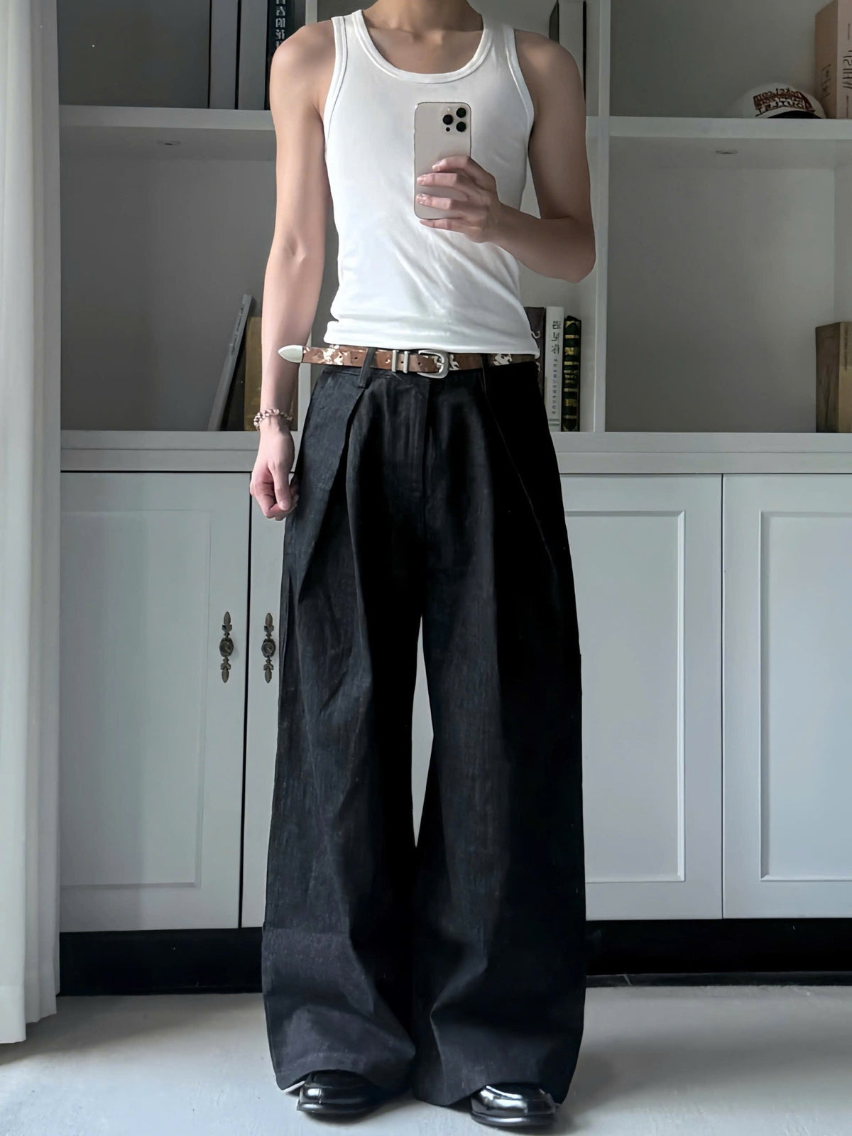 Pleated Baggy Denim