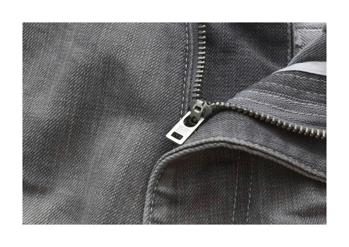Akat Jeans