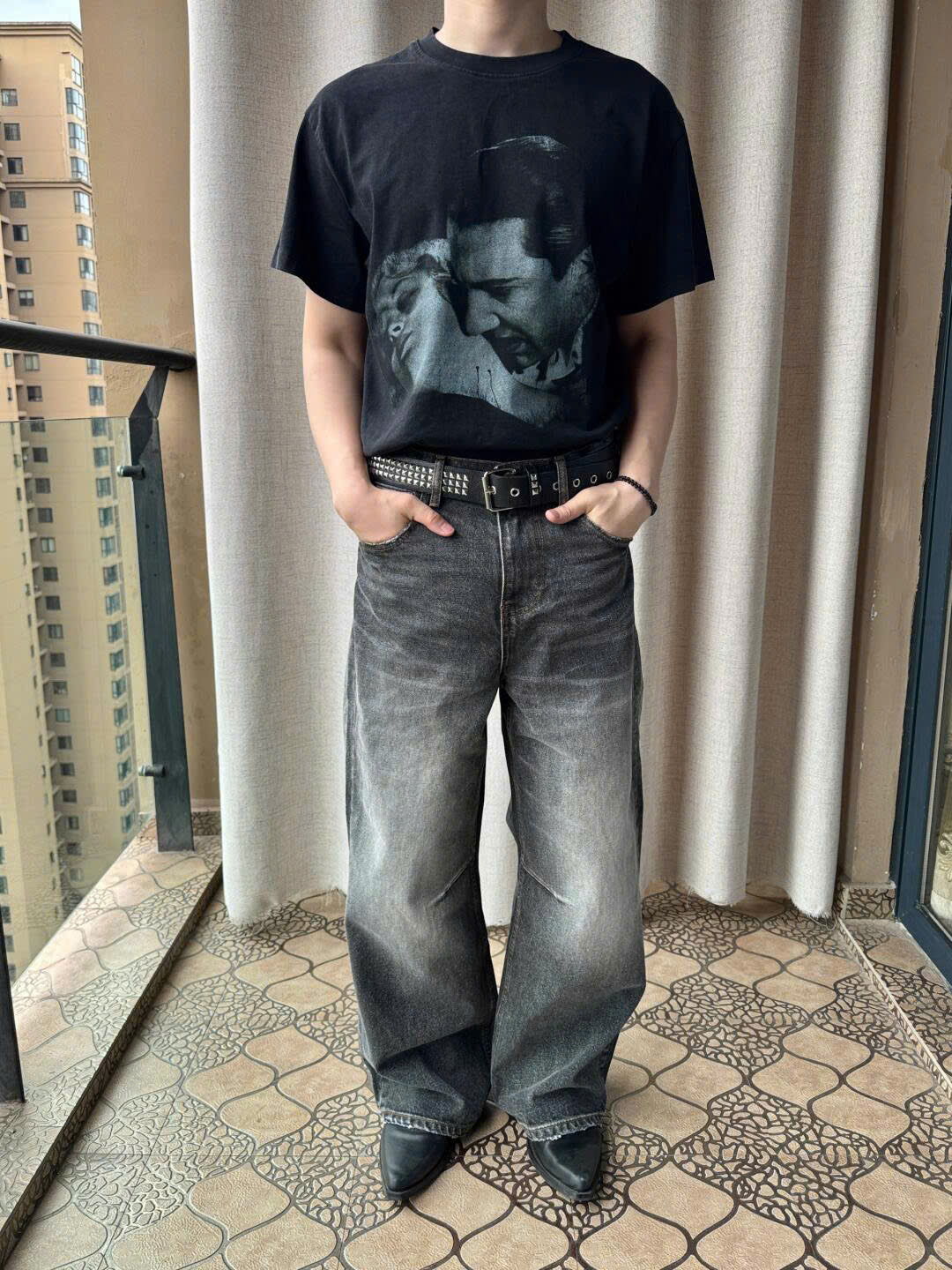 Noir Tee