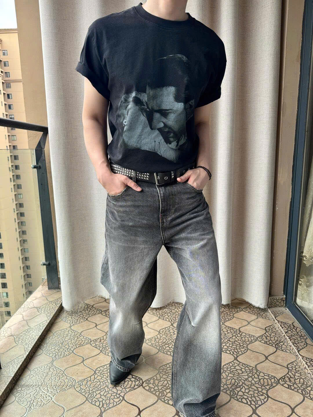 Noir Tee